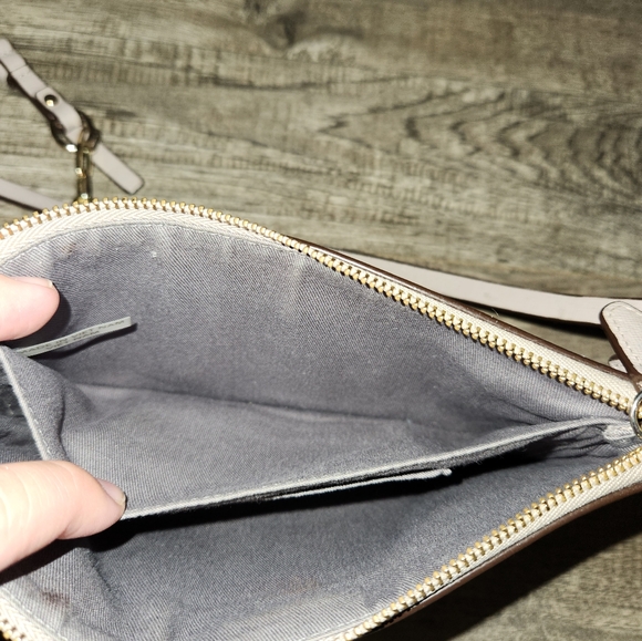 Coach Crossbody - Picture 4 of 16